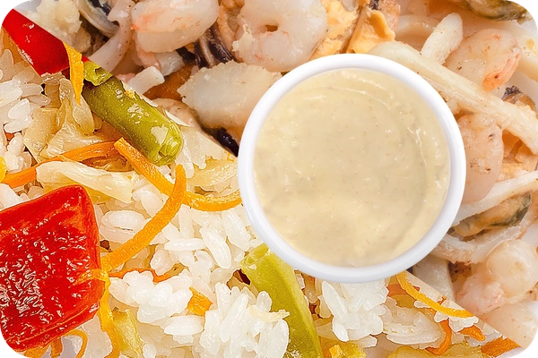 Заказать "Рис (овощи) + Морепродукты + Соус сливочный Кимчи (острый)" с доставкой в Нагаево от ресторана Farfor Рис (овощи) + Морепродукты + Соус сливочный Кимчи (острый)